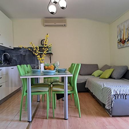 Apartment Penic Kaštela Екстериор снимка