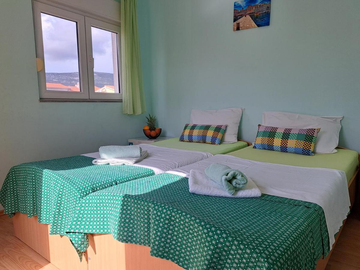 Apartment Penic Kaštela Екстериор снимка