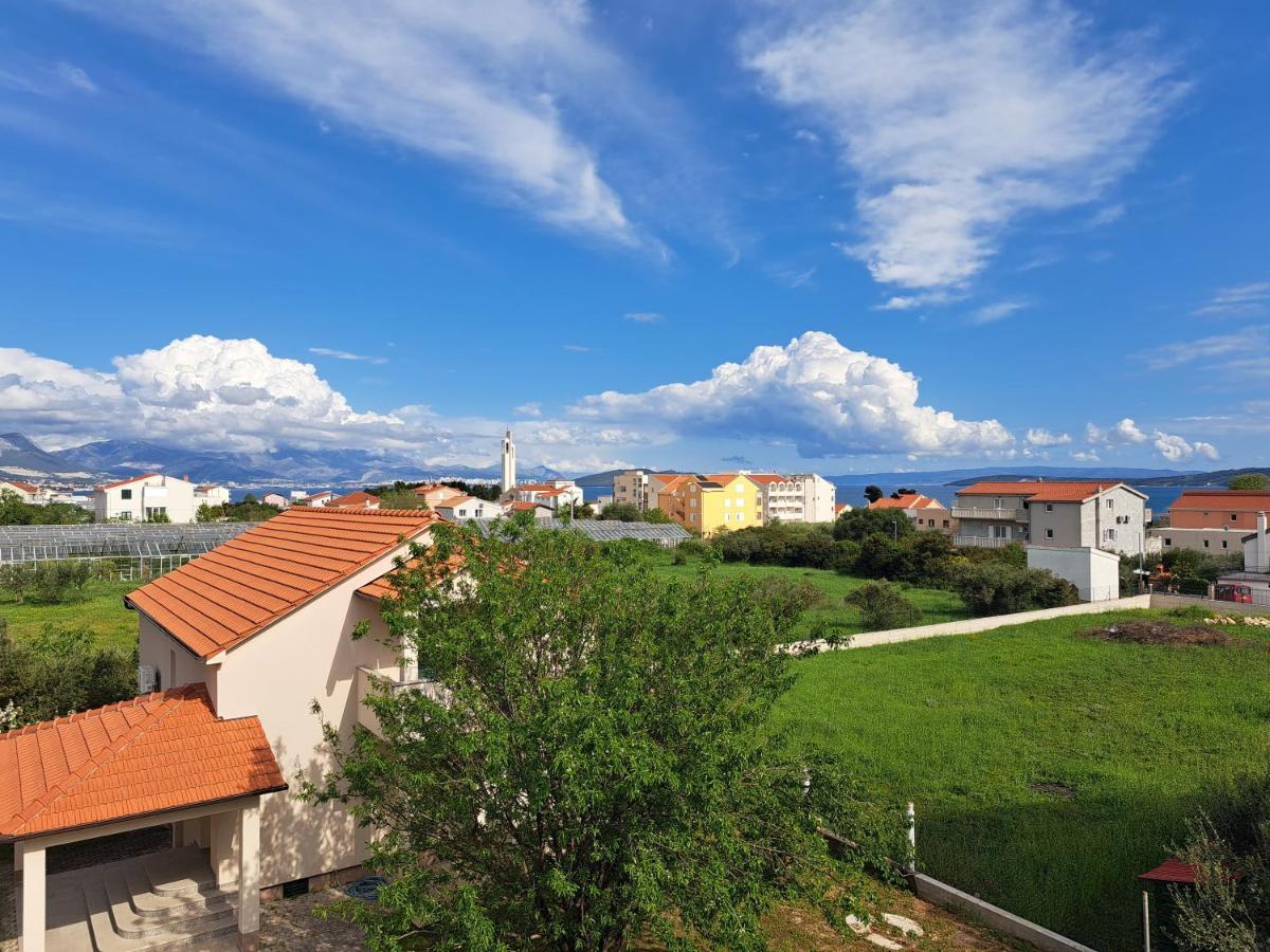 Apartment Penic Kaštela Екстериор снимка