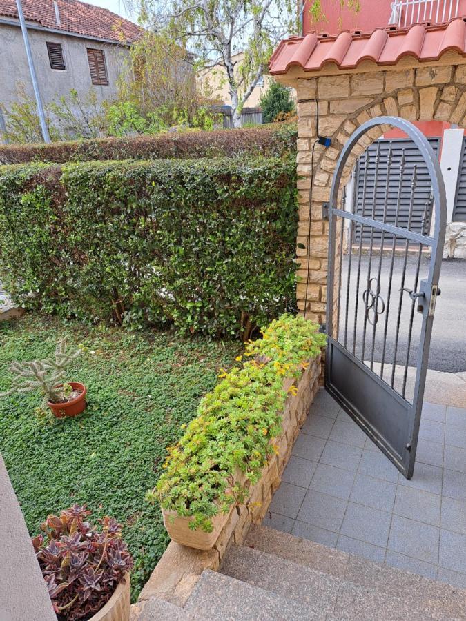 Apartment Penic Kaštela Екстериор снимка